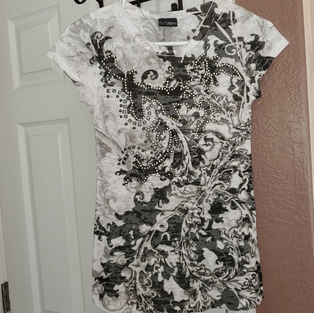 Buckle Tshirt
